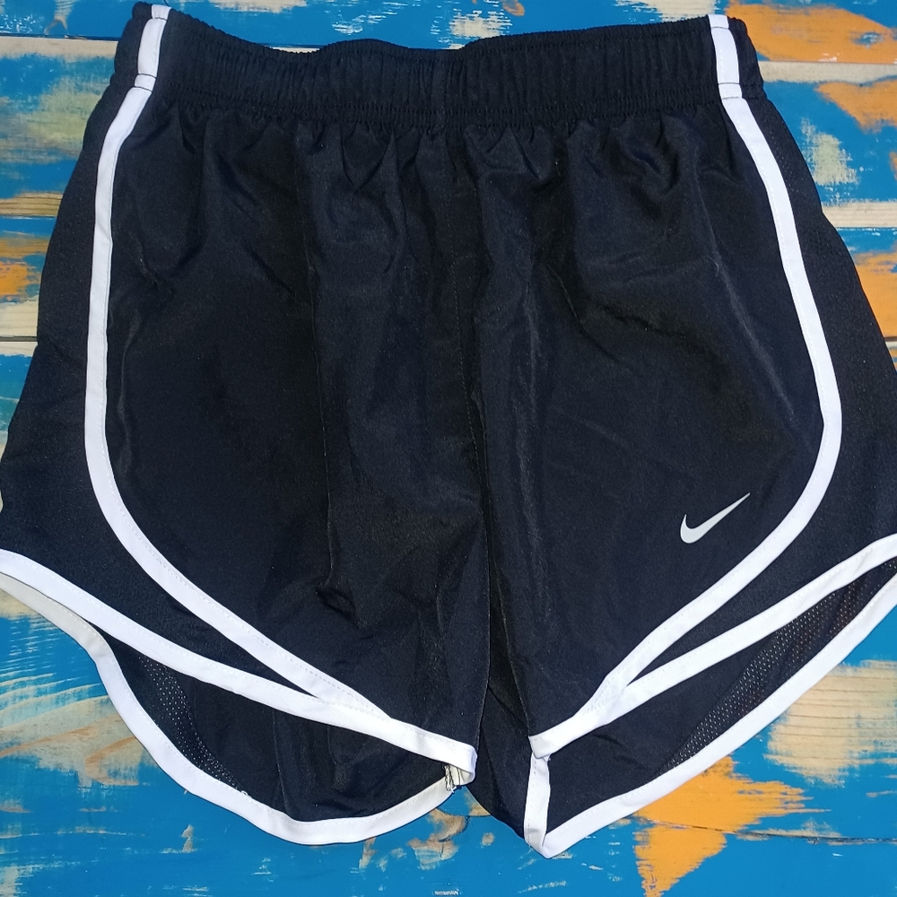 XS Nike shorts